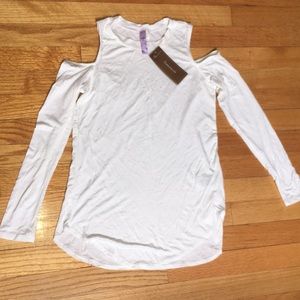 Long sleeve shoulder cut out white shirt